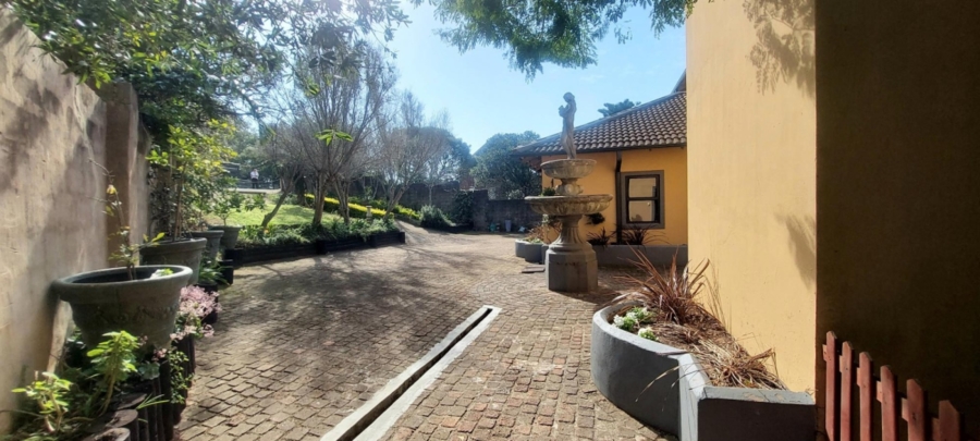 6 Bedroom Property for Sale in Cintsa East Eastern Cape